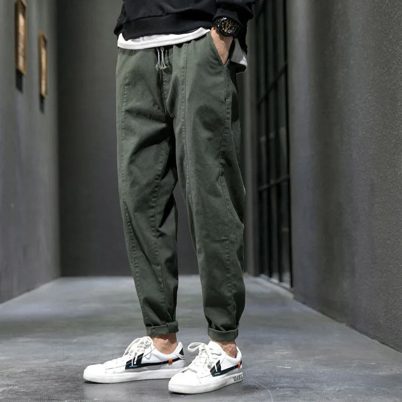 Víctor | Pantalón de chándal de hombre con bajo estrechado
