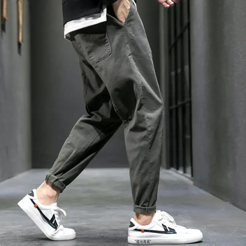 Víctor | Pantalón de chándal de hombre con bajo estrechado