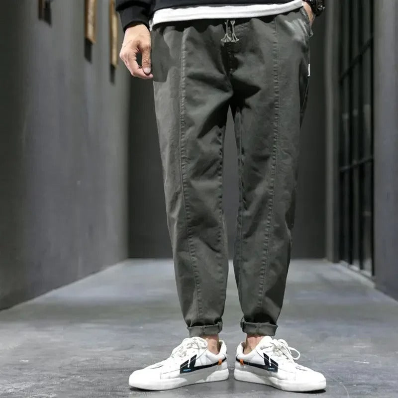 Víctor | Pantalón de chándal de hombre con bajo estrechado