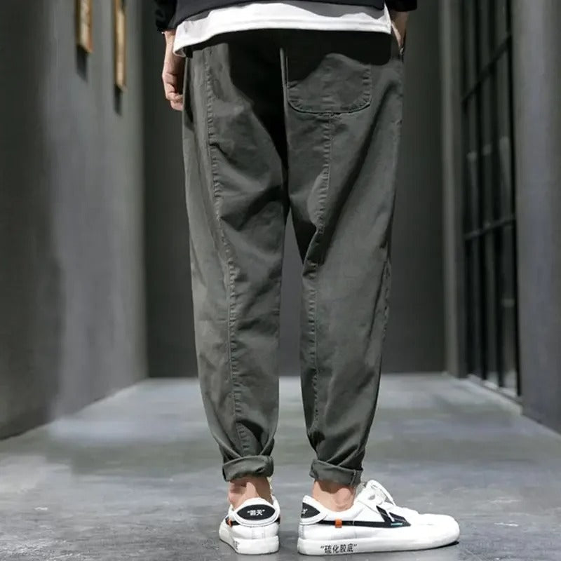 Víctor | Pantalón de chándal de hombre con bajo estrechado